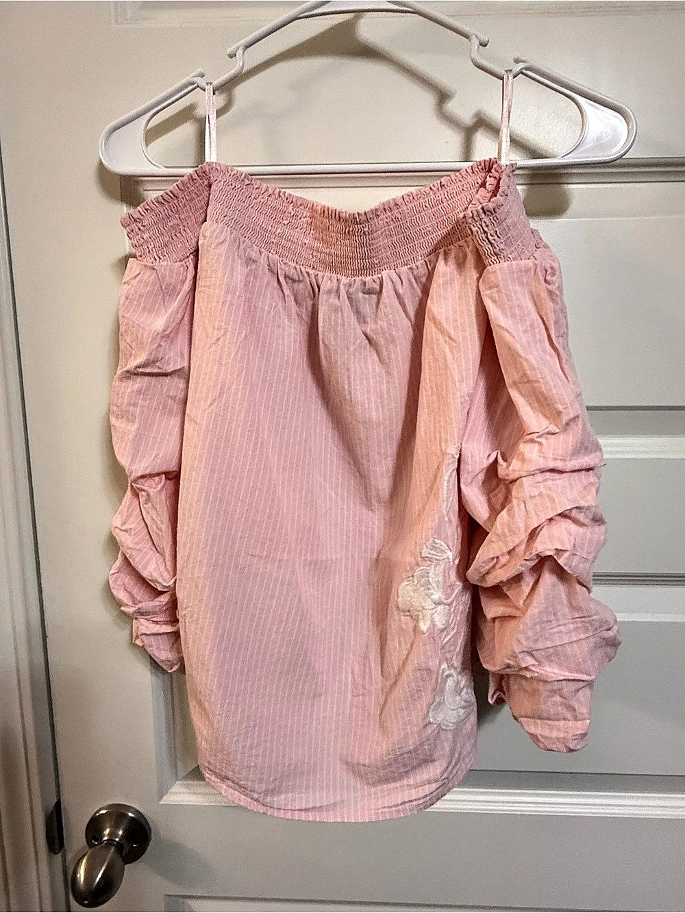 KAARI Blue Pink Striped Ruffle Sleeve Blouse Size Petite Medium Off Shoulder